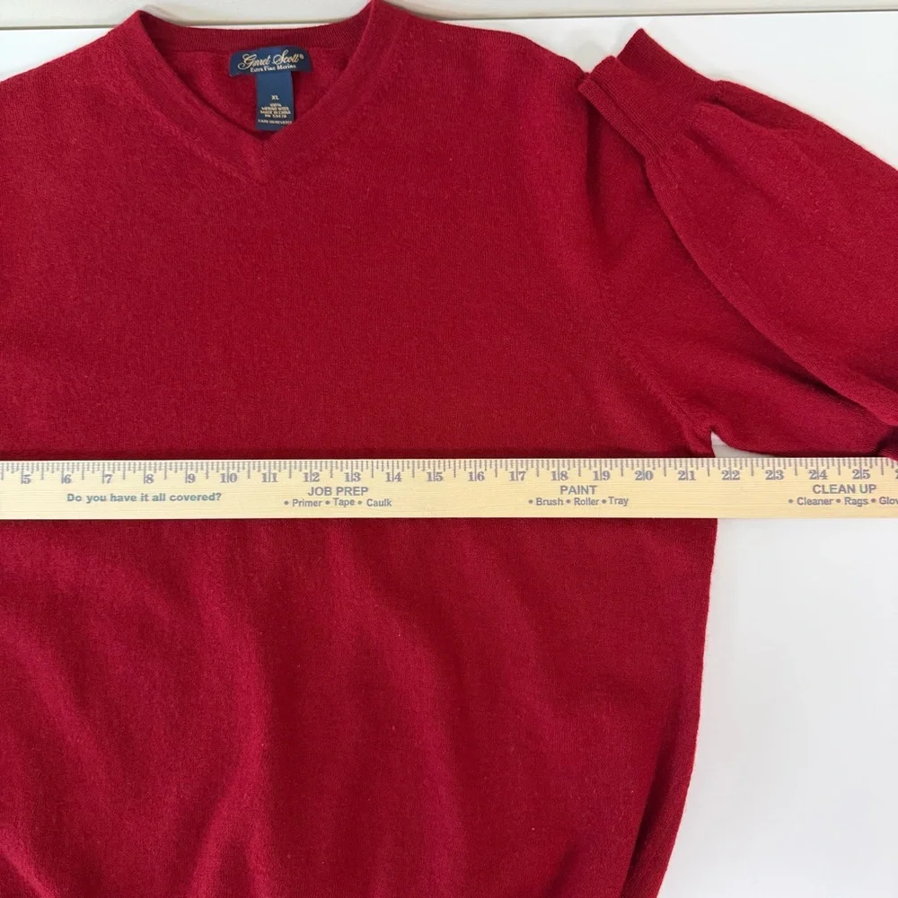 GARRET SCOTT Mens‎ XL Red Merino Wool V Neck Long Sleeve Sweater Holiday Staple